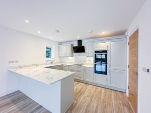 Photo 7- click for photo gallery